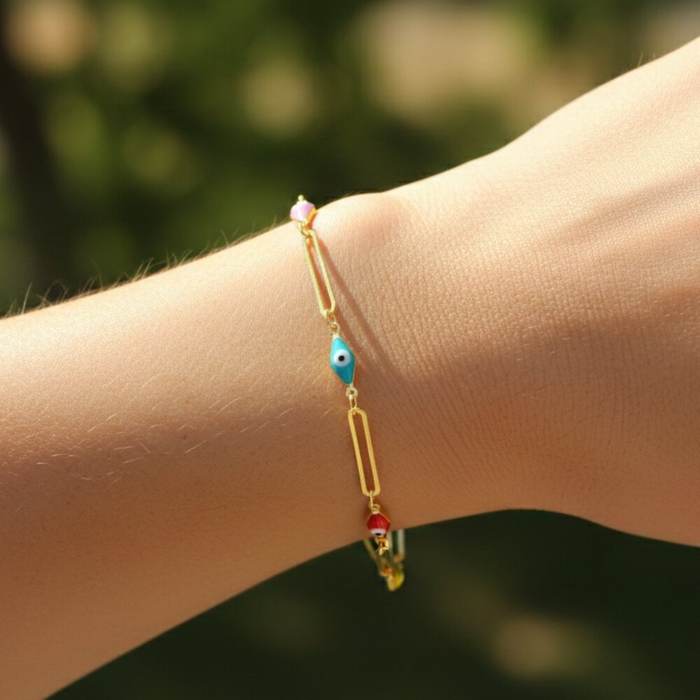 "Trendy Handmade Bracelet – A Stylish Gift for Women & Girls, MAR091395